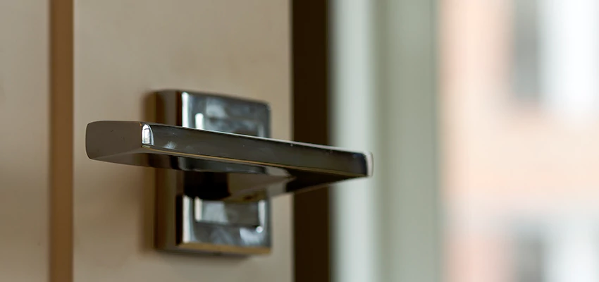 Door Lever Knob Repair in Port Charlotte, Florida