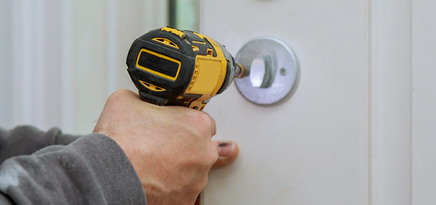 Street Locksmith For Smart Lock Repair in Port Charlotte, FL